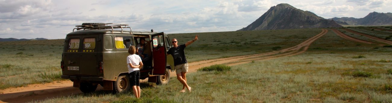 4X4 pleine steppe Mongolie centrale monts Khangai