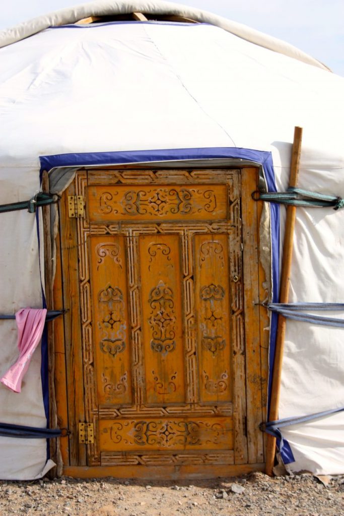 Porte d'une yourte mongole