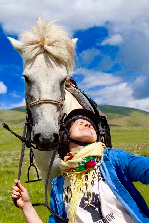 Etre à cheval sur la vallée d'Orkhon en Mongolie