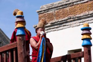 Moine bouddhiste au monastère Erdene Zuu,
