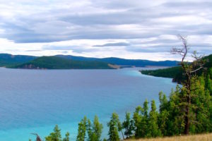 Les eaux bleu du Khovsgol Mongolie