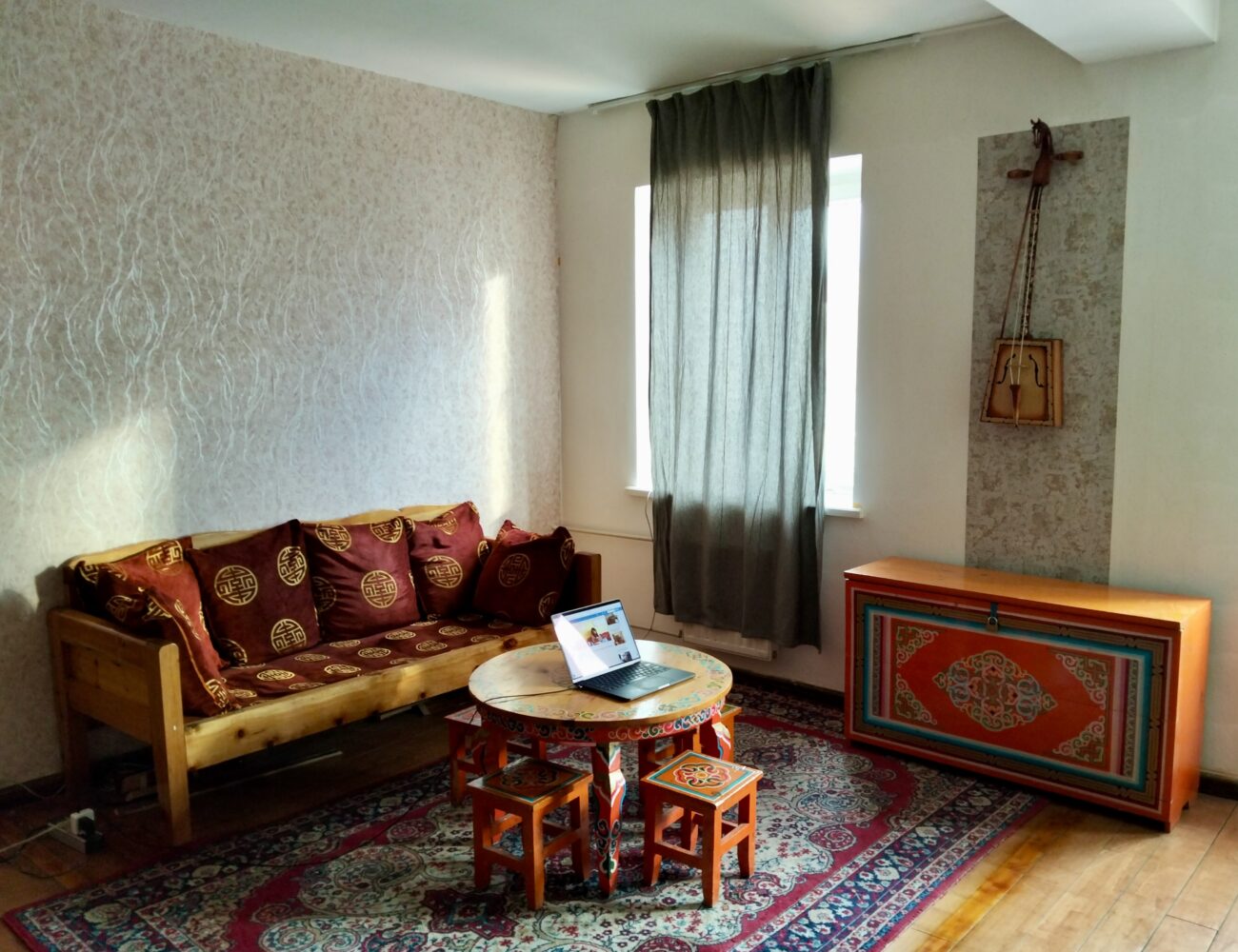 Espace d'acier d'accueil